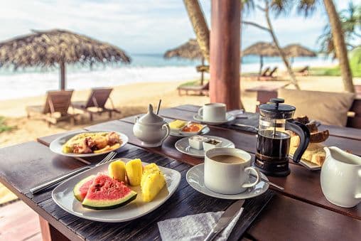 Breakfast in Trincomalee: From Traditional Hoppers to Western Cafes